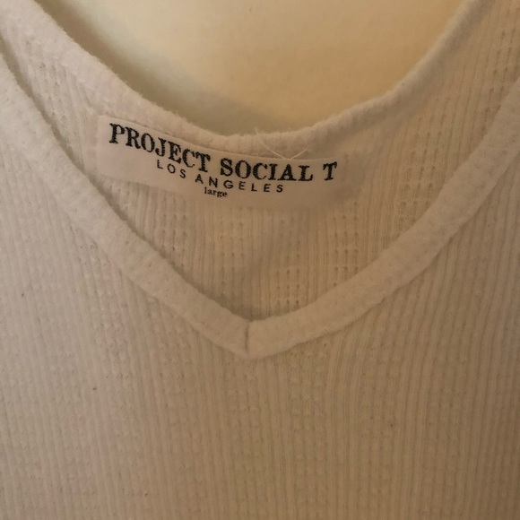 Plain white tank top - Picture 2 of 3